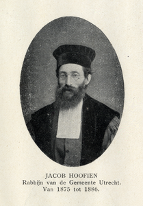 105067 Portret van Jacob Hoofien, geboren 1846, rabbijn te Utrecht (1875-1886), overleden 1886. Borstbeeld van voren, ...